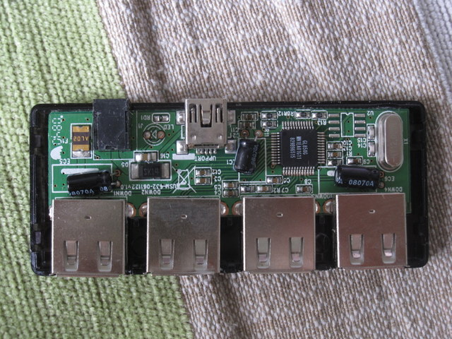 贝尔金F5U404-BLK 4口USB hub 拆解